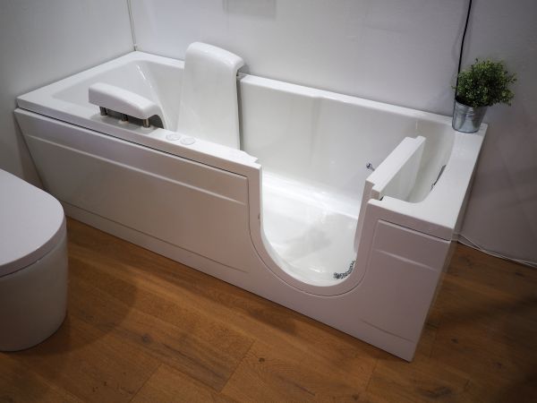 Elderly Tub Installation